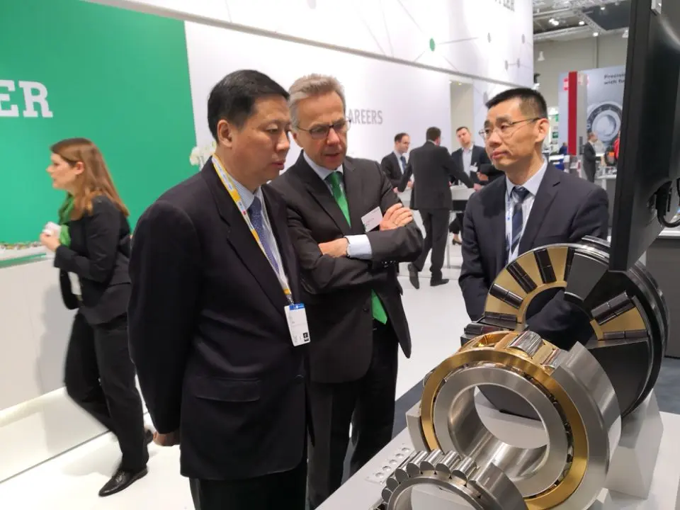 International client visiting Yoko Bearing facility